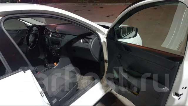 Skoda Rapid. ��������, ��������, 1.2 (86��.�.), ������, 360 000����. �� ����