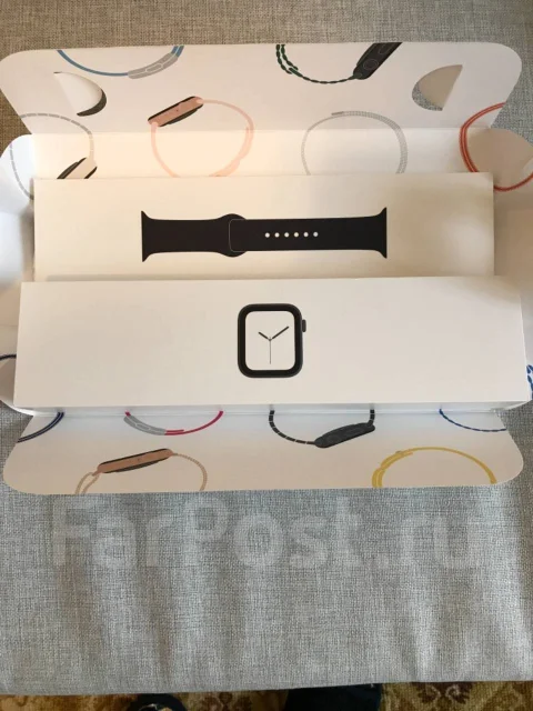 Apple Watch Series 4. GPS, NFC, IP68 ����