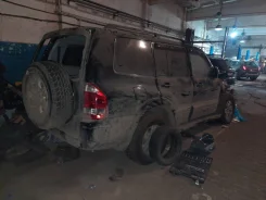 Mitsubishi Montero. V77W4J009437, 6G75 ����