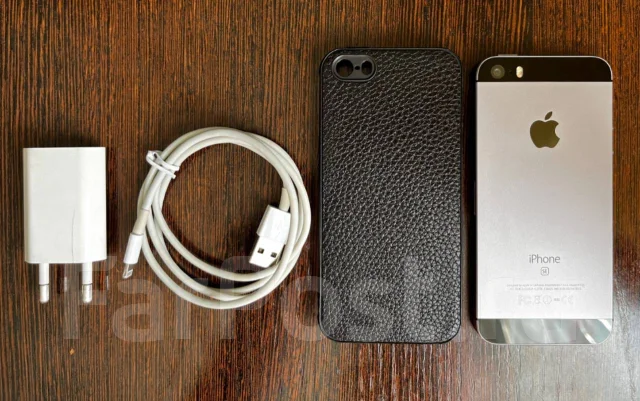 Apple iPhone SE. �/�, �����, 3G, 4G LTE, NFC ����