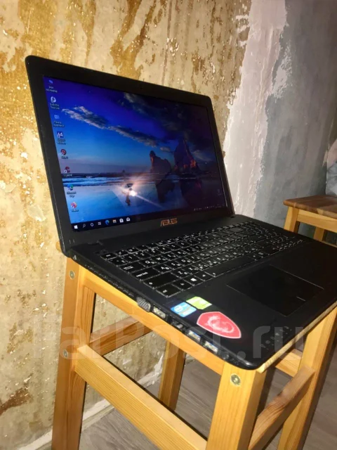 Asus X552CL. 15.6", 1,8����, ��� 8 ��, ���� 750���, WiFi: 1, Bluetooth: 1, ����������� �� 3��. ����