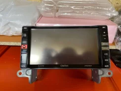 Clarion MAX670W ����