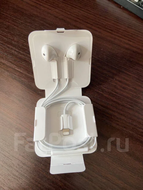 Apple EarPods ����