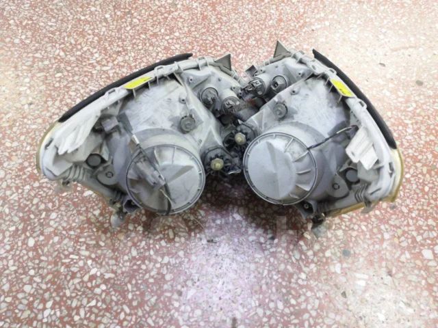 ���� Toyota Premio 811502B840 ����