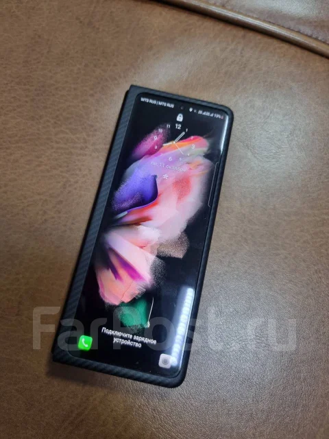 Samsung Galaxy Z Fold3 5G. �/� ����