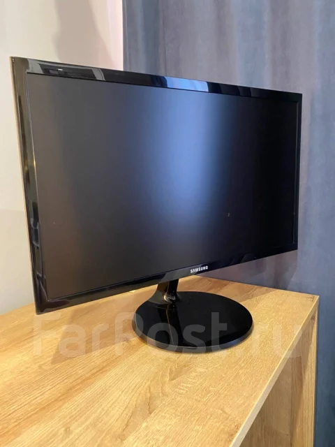 Samsung. 21.5" ����