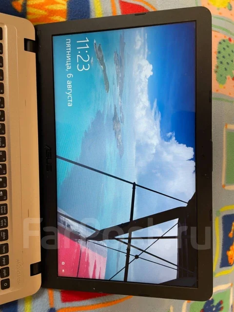 Asus X540S. 15.6", 1,6����, ��� 4 ��, WiFi: 1, Bluetooth: 1, ����������� �� 8��. ����