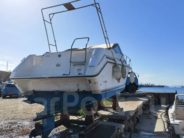 Searay. 1993 ���, ����� 9��., ��������� ������������, 460��.�., ������ ����