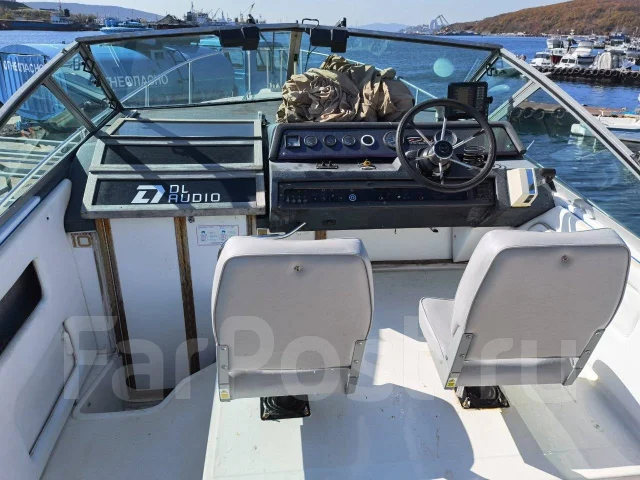 Searay. 1993 ���, ����� 9��., ��������� ������������, 460��.�., ������ ����