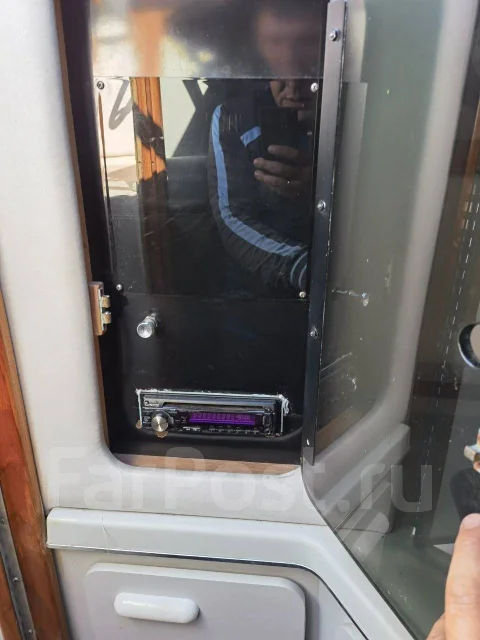 Searay. 1993 ���, ����� 9��., ��������� ������������, 460��.�., ������ ����