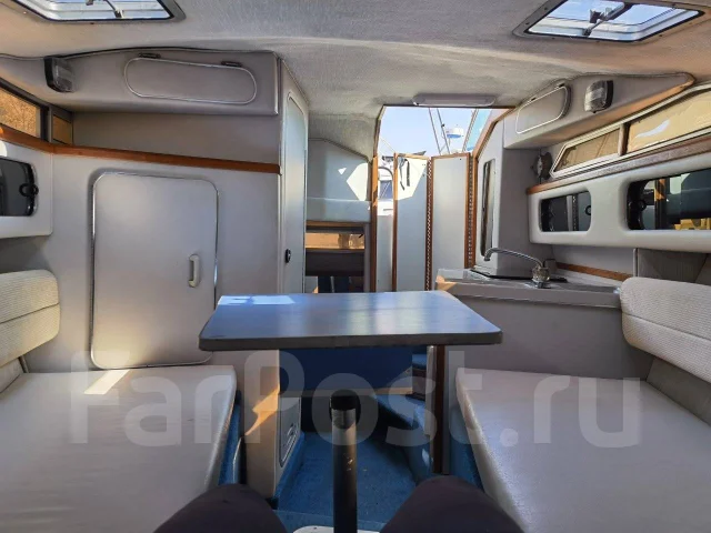 Searay. 1993 ���, ����� 9��., ��������� ������������, 460��.�., ������ ����