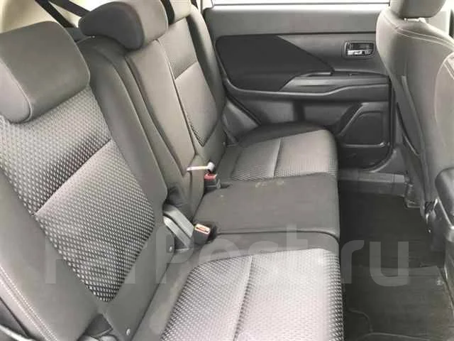 Mitsubishi Outlander. �������, 4wd, 2.0 (146��.�.), ������, 38 000����. ��, �/�. ��� ����� �� ������������ ����
