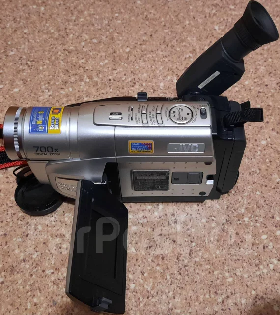 JVC GR-X5. 20 � ����� ��, � ���������� ����