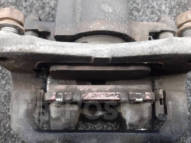 Суппорт задний левый Toyota Estima, Previa ACR40 MCR40 ACR30 MCR30 ...