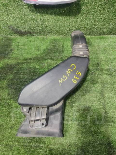 Воздухозаборник аиртрек. Воздуховод митсубиси аутлендер 1. Воздухозаборник митсубиси. 4. Аутлендер воздухозаборник.