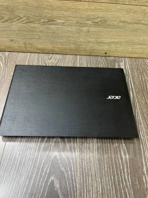 Acer Aspire E5-532. 15.6", 1,6����, ��� 4 ��, ���� 120���, WiFi: 1, Bluetooth: 1, ����������� �� 3��. ����