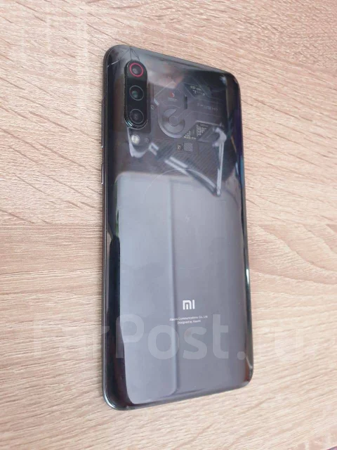 Xiaomi Mi9. �/�, ������, 4G LTE, Dual-SIM, NFC ����