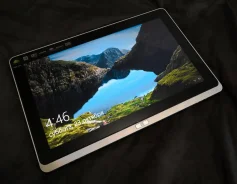 Acer Iconia Tab W700 ����