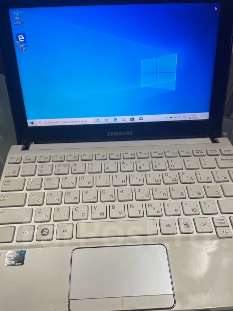 Samsung NC110. 10.1", 1,6����, ��� 2048 ��, ���� 320���, WiFi: 1, Bluetooth: 1, ����������� �� 6��. ����