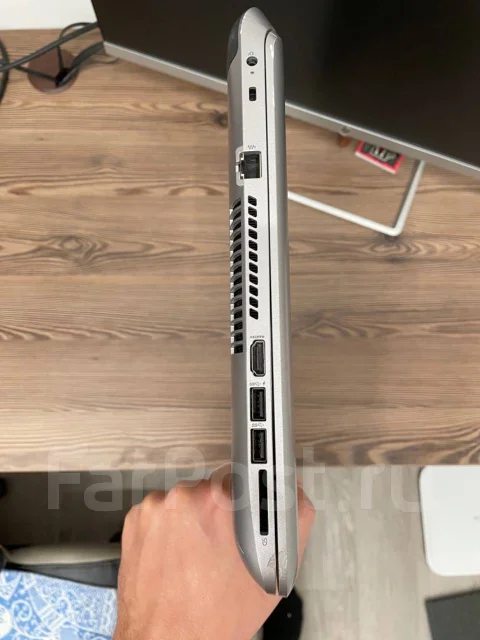 HP Envy 17. 17.3", 3,1����, ��� 12 ��, ���� 1 756���, WiFi: 1, Bluetooth: 1, ����������� �� 3��. ����
