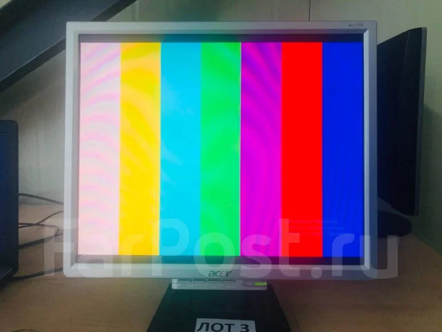 Acer. 17" ����