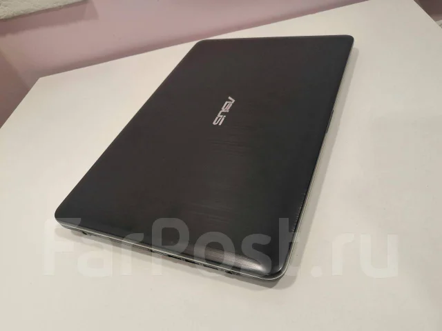 Asus. WiFi: 1, Bluetooth: 1 ����