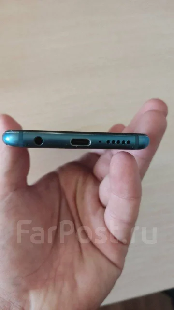 Honor 10. �/�, �������, 3G, 4G LTE, Dual-SIM, NFC ����