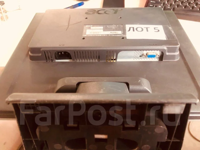 Acer. 17" ����