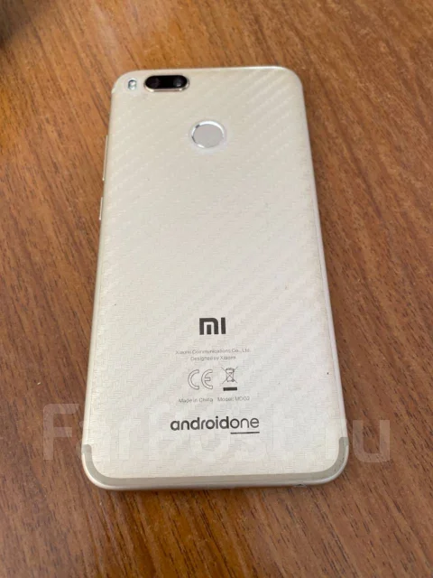 Xiaomi Mi A1. �/�, �������, 3G, 4G LTE, Dual-SIM ����