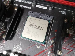 AMD Ryzen 5 3500 ����