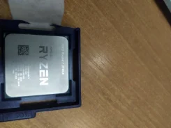 AMD Ryzen 7 3700X ����