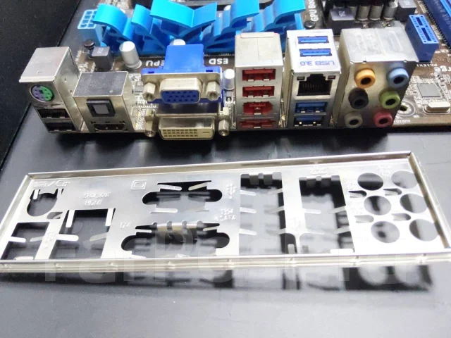 Socket AM3+ ����
