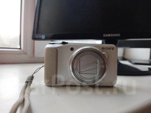 Sony Cyber-shot DSC-HX10V. 15 - 19.9 ��, ���: 14� � ����� ����