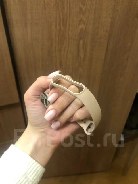 Xiaomi Mi Band 5 ����