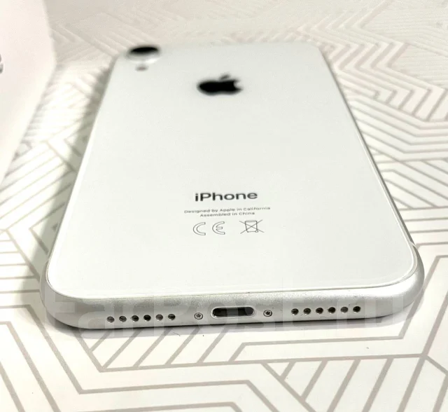 Apple iPhone Xr. �/�, �����, 4G LTE ����