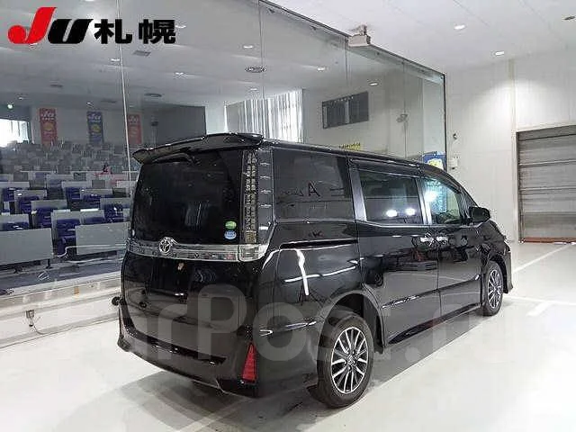 Toyota Voxy. ��������, 4wd, 2.0, ������, �/�. ��� ����� �� ������������ ����