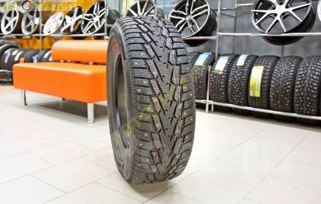 Nokian tyres hakkapeliitta r2. 265 65 r17 suv. 265 65 r17 suv.