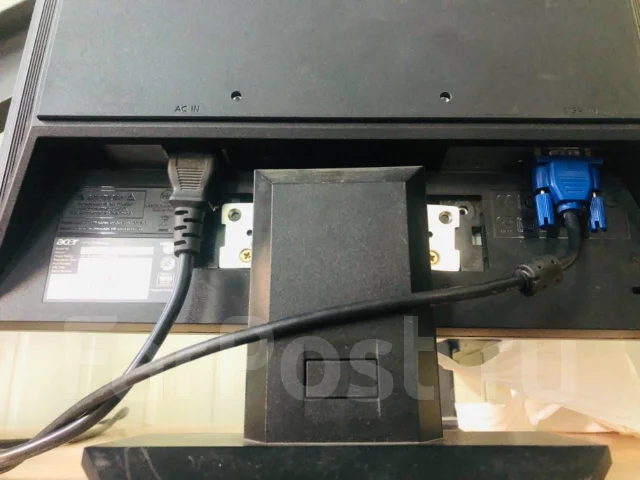 Acer. 17" ����