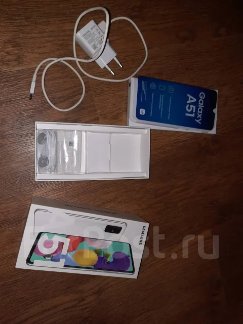 Samsung Galaxy A51. �/�, �����, 4G LTE, Dual-SIM, NFC ����
