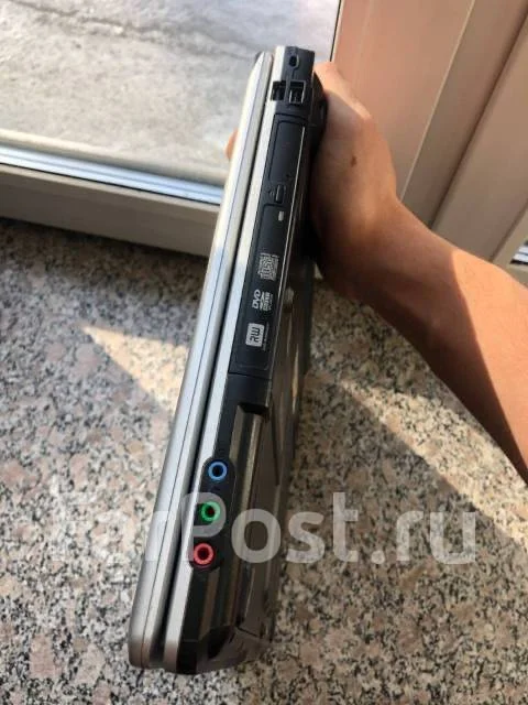 LG LS70. 15", 1 600����, ��� 512 ��, ���� 40���, WiFi: 1, ����������� �� 2��. ����
