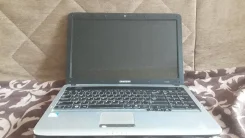 Samsung RV508. 15.6", 2,1����, ��� 256 �� � ������, ���� 1���, WiFi: 1, ����������� �� 1��. ����