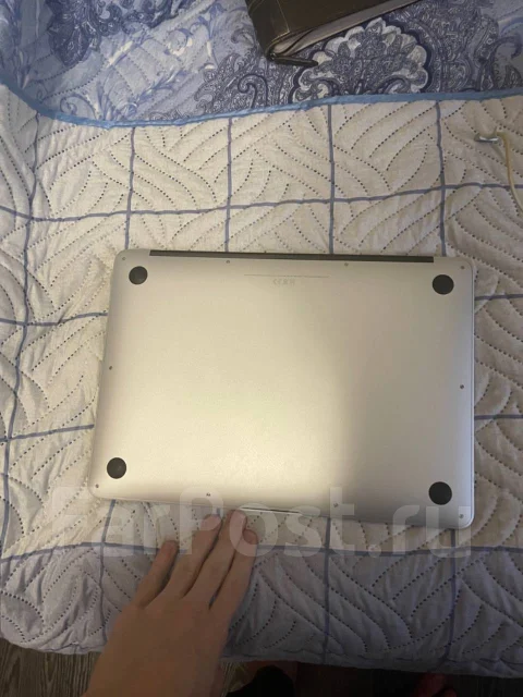 Apple MacBook Air 13 2017 Mid. 13", 1,8����, ��� 8 ��, ���� 128���, WiFi: 1, Bluetooth: 1, ����������� �� 7��. ����