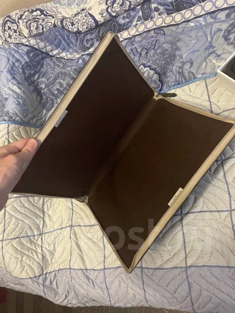 Apple MacBook Air 13 2017 Mid. 13", 1,8����, ��� 8 ��, ���� 128���, WiFi: 1, Bluetooth: 1, ����������� �� 7��. ����