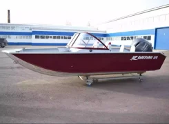 Wyatboat. 2025 ���, ����� 5,2��., ��������� ��� ���������, 130��.�., ������. ��� ����� �� ������������ ����
