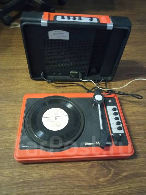 Переносной электрофон \"Лидер \" 306 моно. СССР, б/у, в наличии. Цена: 1 ...