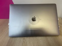 Apple MacBook Pro 15 2017 Mid. 15.4", 3,1����, ��� 16 ��, ���� 1 000���, WiFi, Bluetooth, ����������� �� 10��. ����