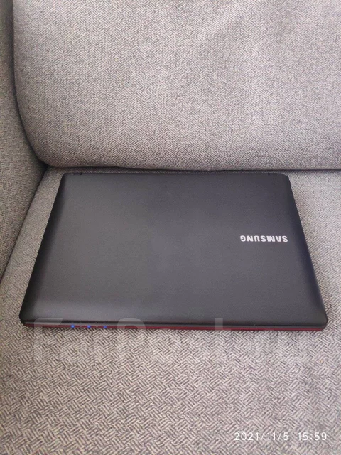 Samsung N100. 10.1", 1,6����, ��� 1024 ��, ���� 320���, WiFi: 1, Bluetooth: 1, ����������� �� 5��. ����