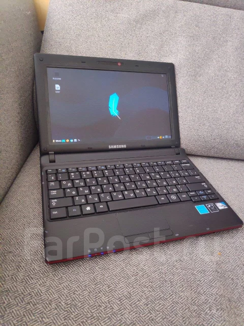 Samsung N100. 10.1", 1,6����, ��� 1024 ��, ���� 320���, WiFi: 1, Bluetooth: 1, ����������� �� 5��. ����