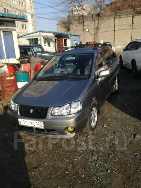 Nissan liberty 2001