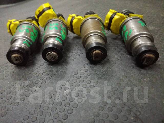Форсунки 3s ge. Форсунки двигателя 3s-fe. Форсунка двигателя 3s fe. Инжектор 3s ge. Форсунка двигателя 3s fe.